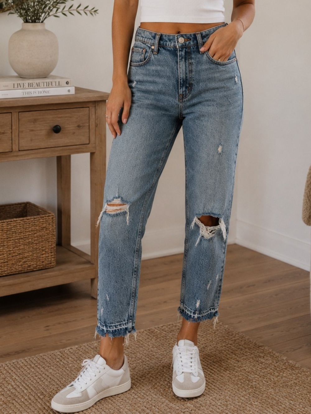 Abercrombie The Mom High Rise Distressed Cropped Jeans 27 Streetwear Casual Cool